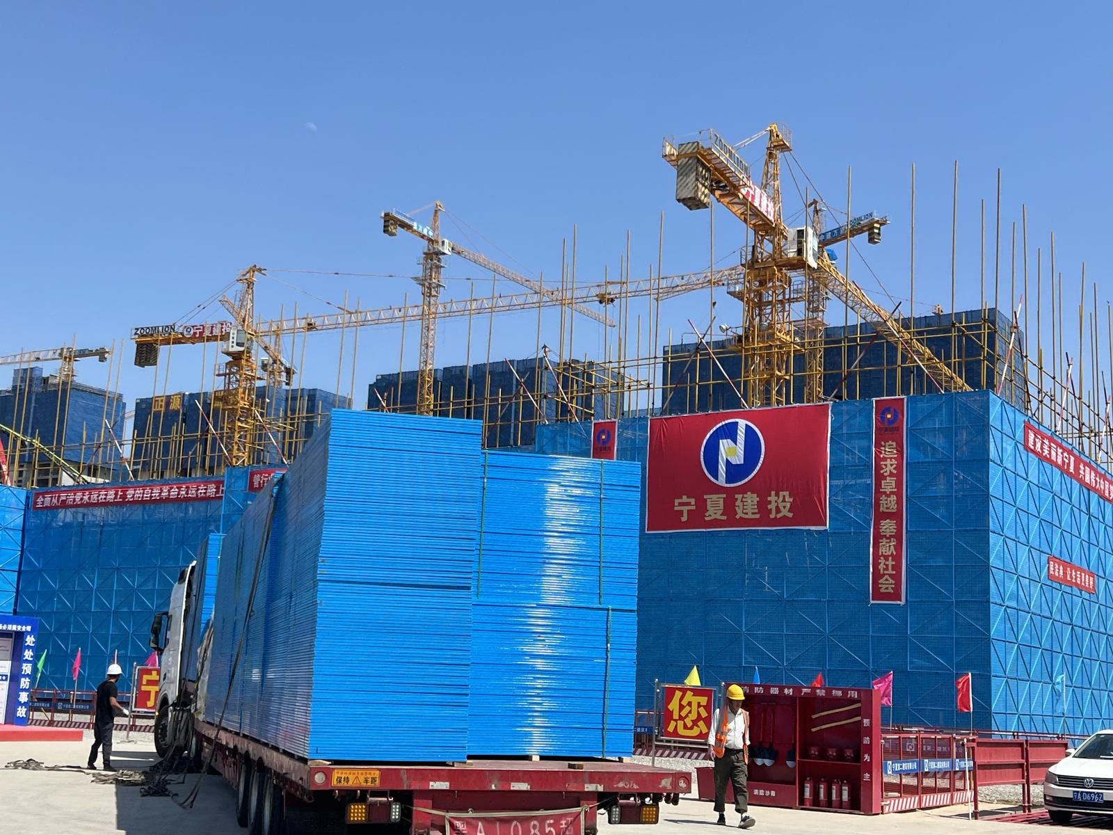 寧夏建投強化質(zhì)量監(jiān)管，推進老舊小區(qū)改造——以“新”換“心” 托穩(wěn)居民安居夢