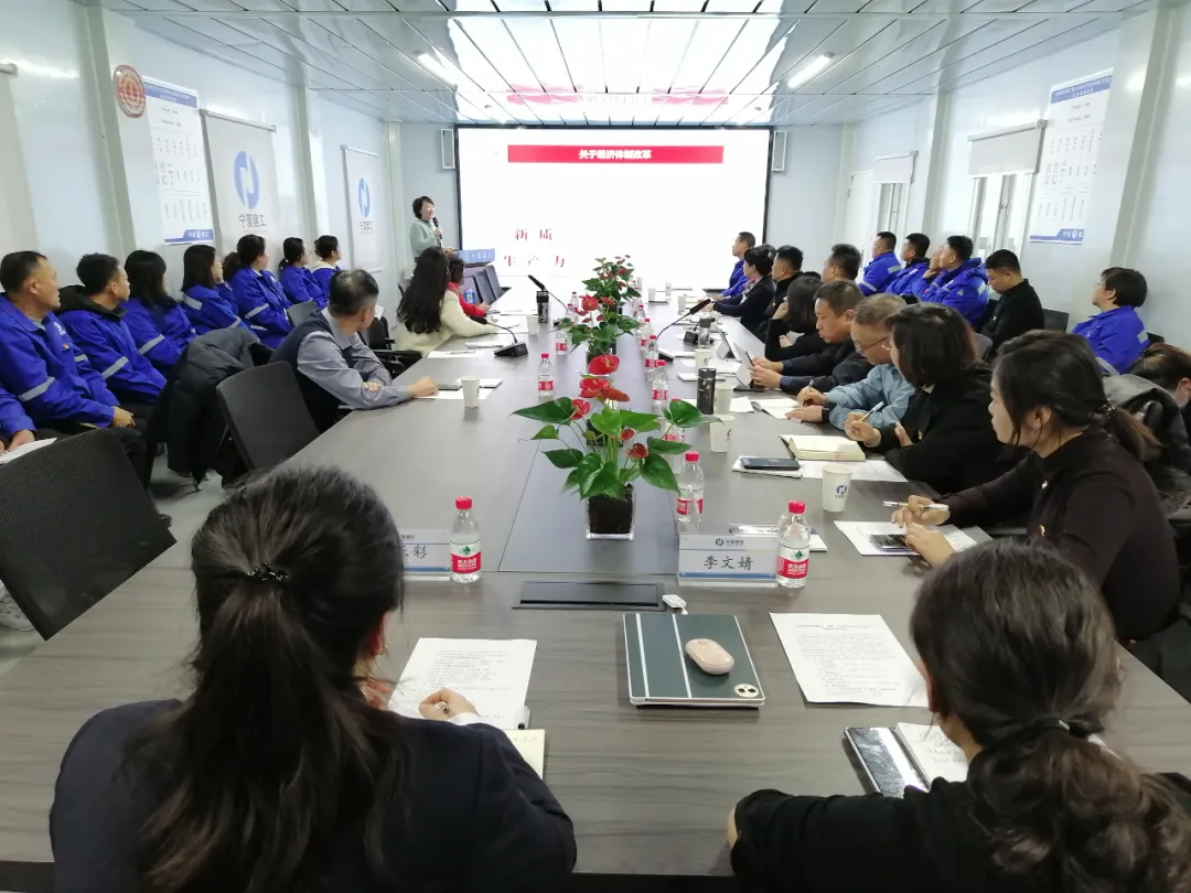 “理論下基層”宣講走進(jìn)施工一線 聚力沖刺打好“百日攻堅(jiān)戰(zhàn)”
